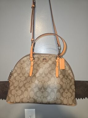 Coach Designer Signature Signature Peyton Satchel Crossbody Purse Handbag Purse